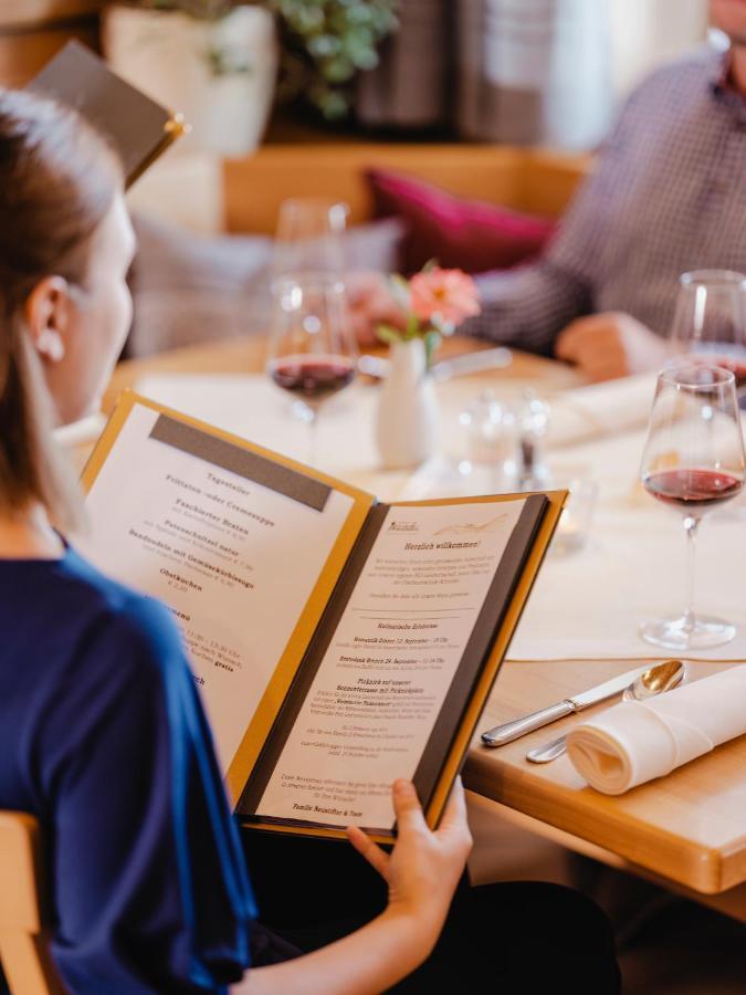Hotel Neustifter Poysdorf Kültér fotó